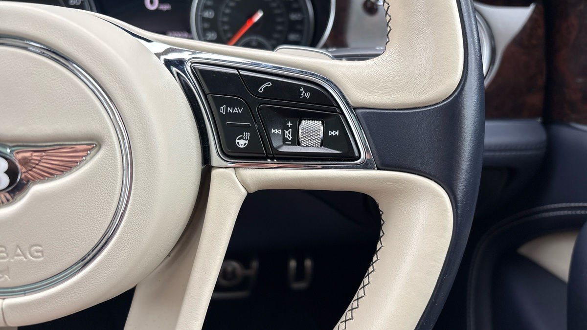 Bentley Bentayga Image 14