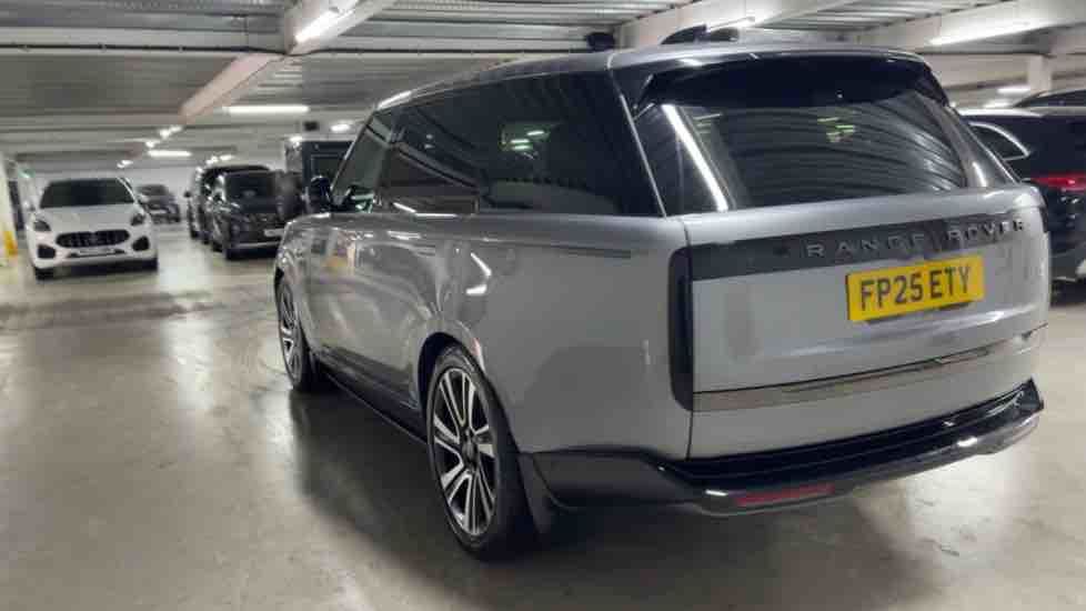 More views of Land Rover Range Rover
