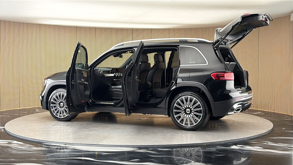 More views of Mercedes-Benz GLB