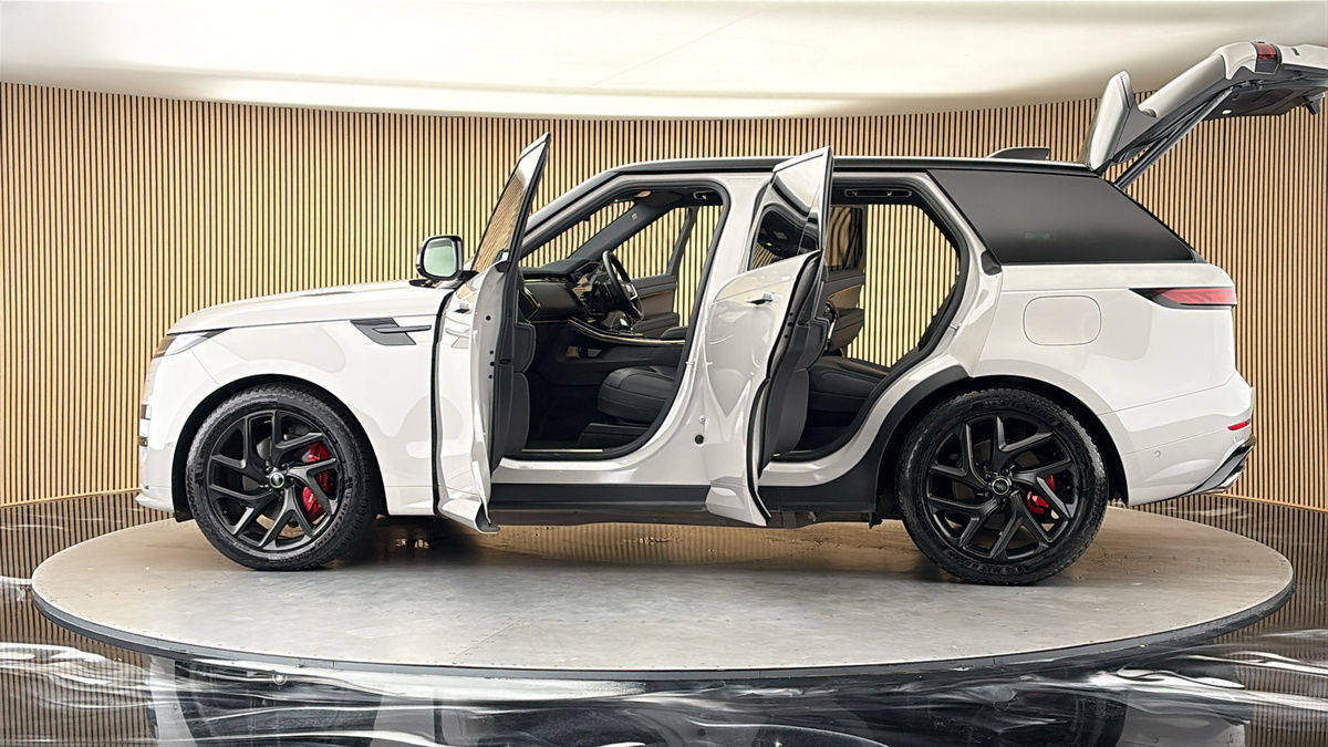 More views of Land Rover Range Rover Sport