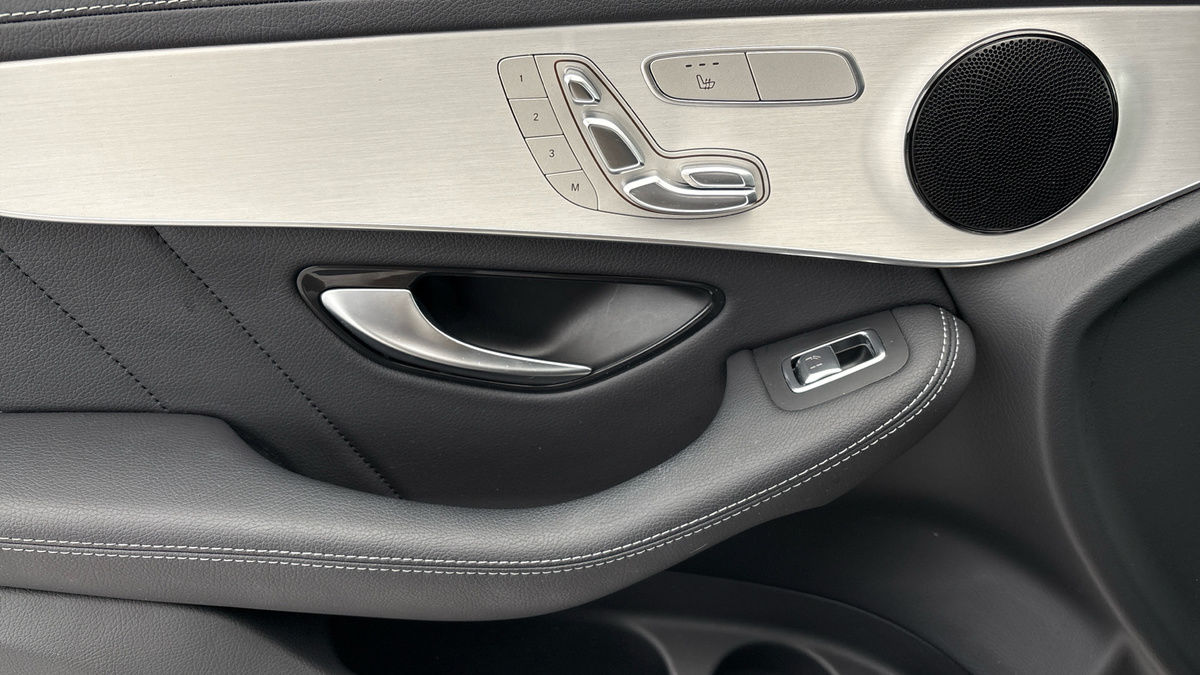 Mercedes-Benz GLC Image 19