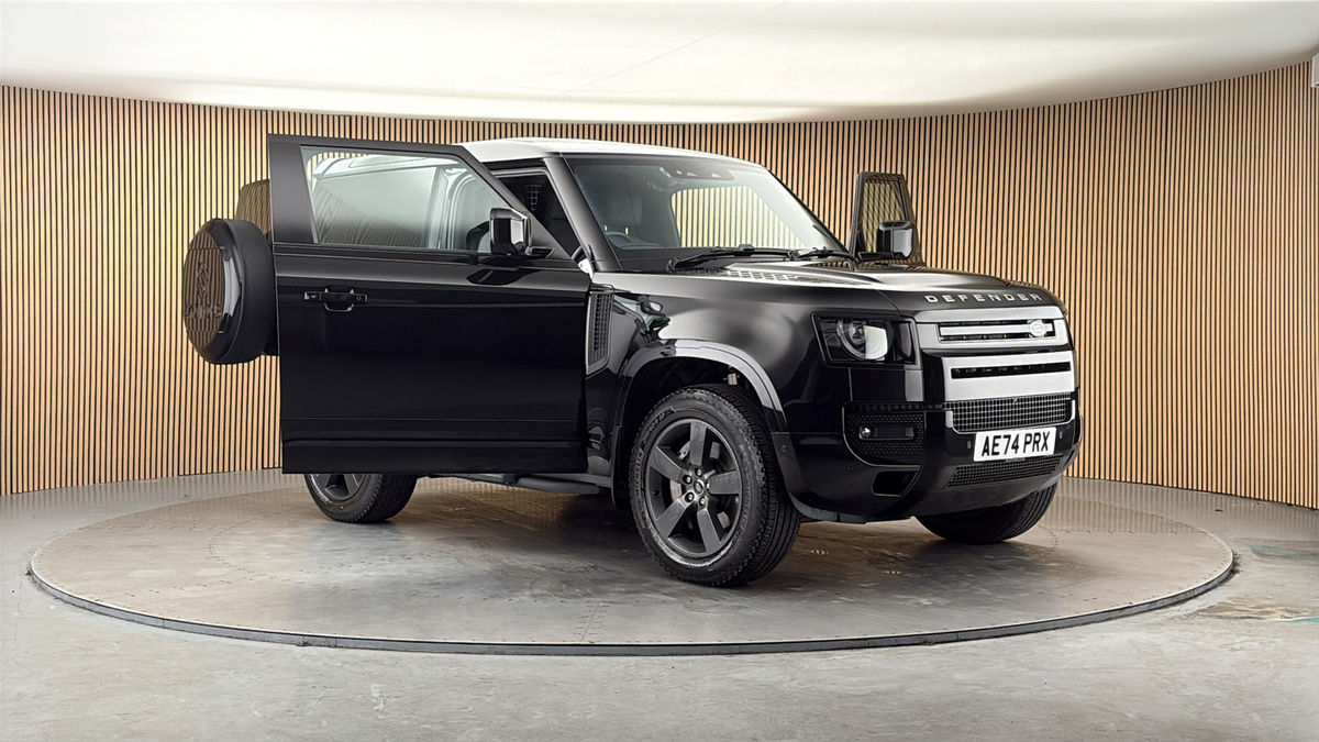 More views of Land Rover Defender 90