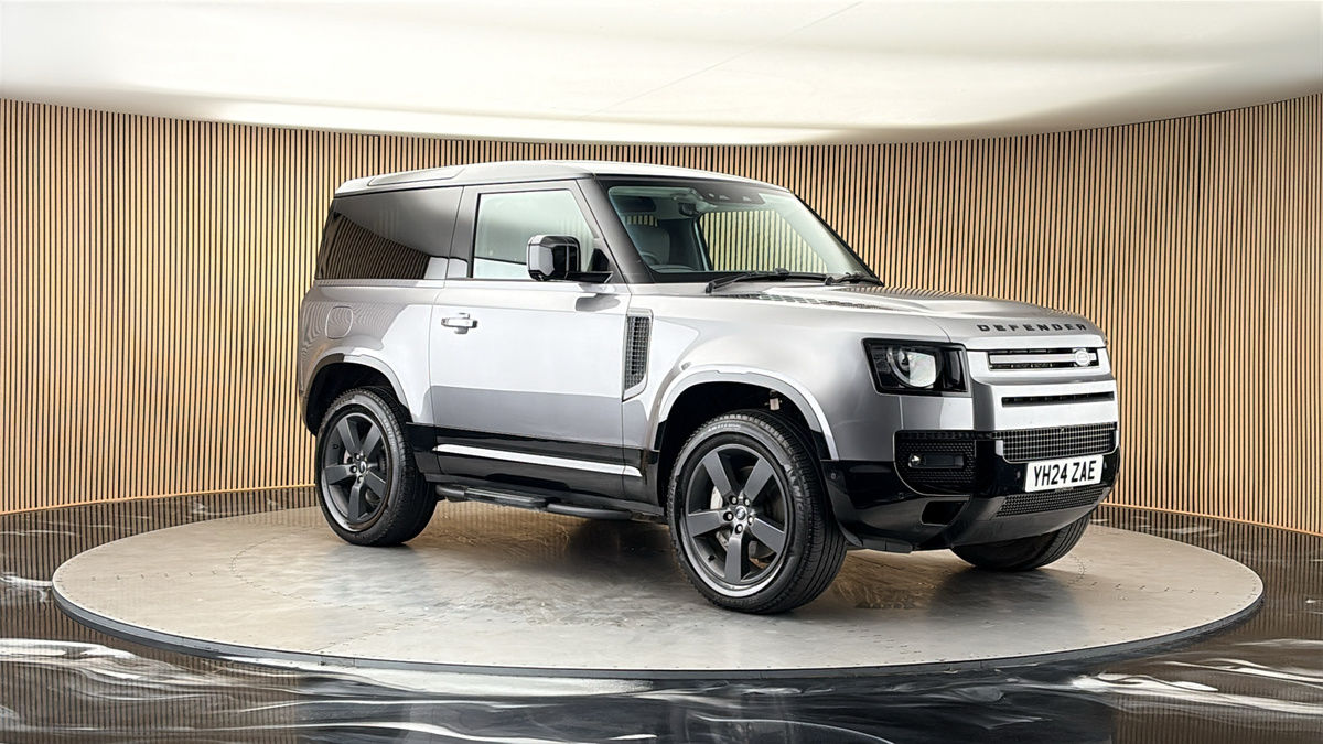 More views of Land Rover Defender 90