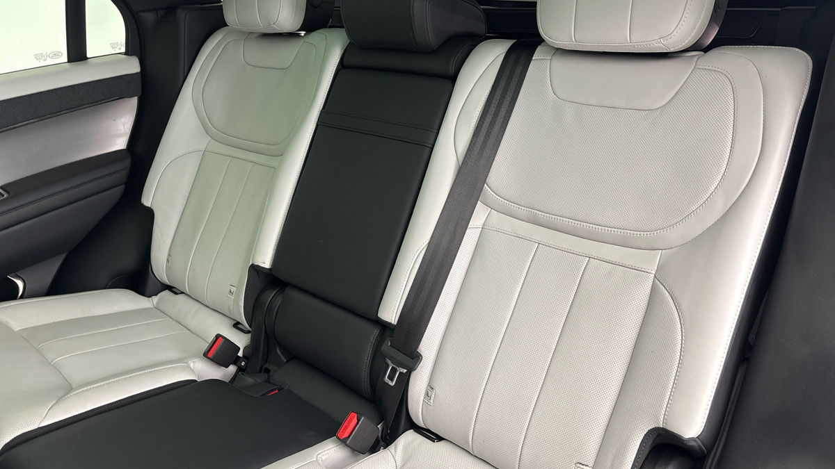 Land Rover Range Rover Sport Image 8