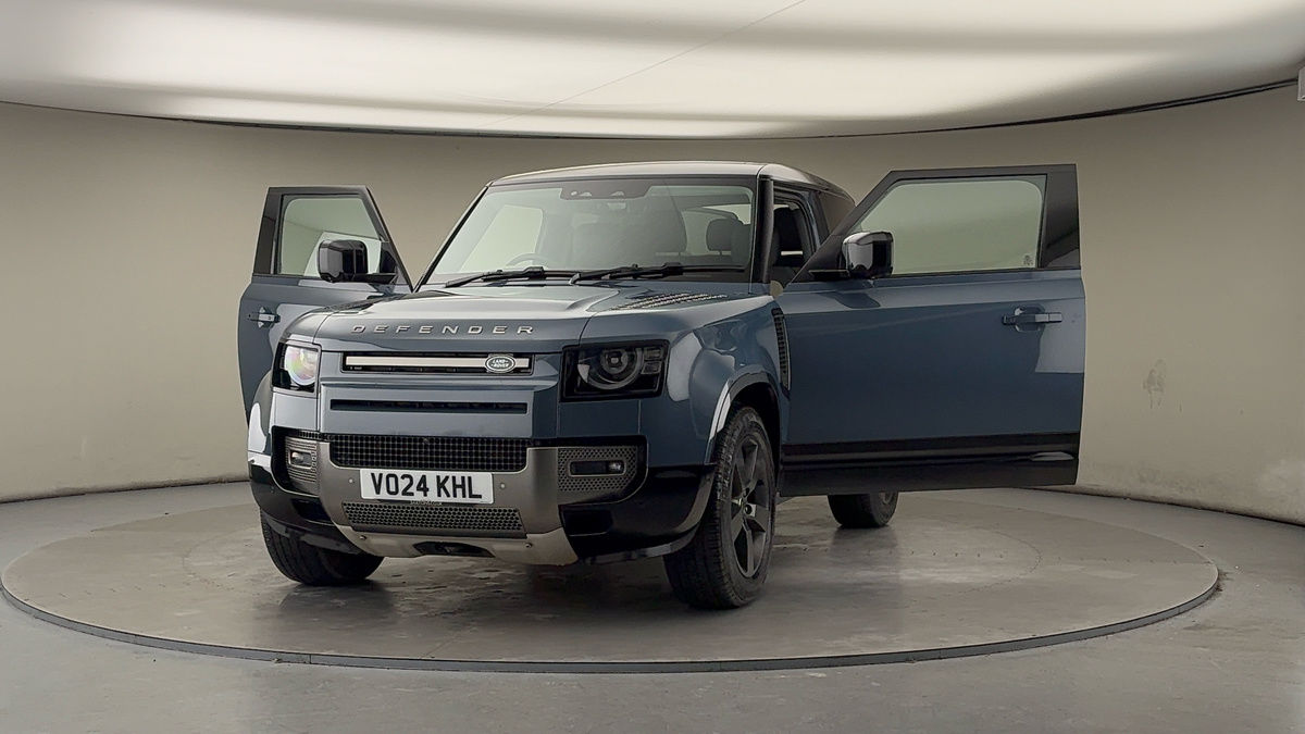 More views of Land Rover Defender 90