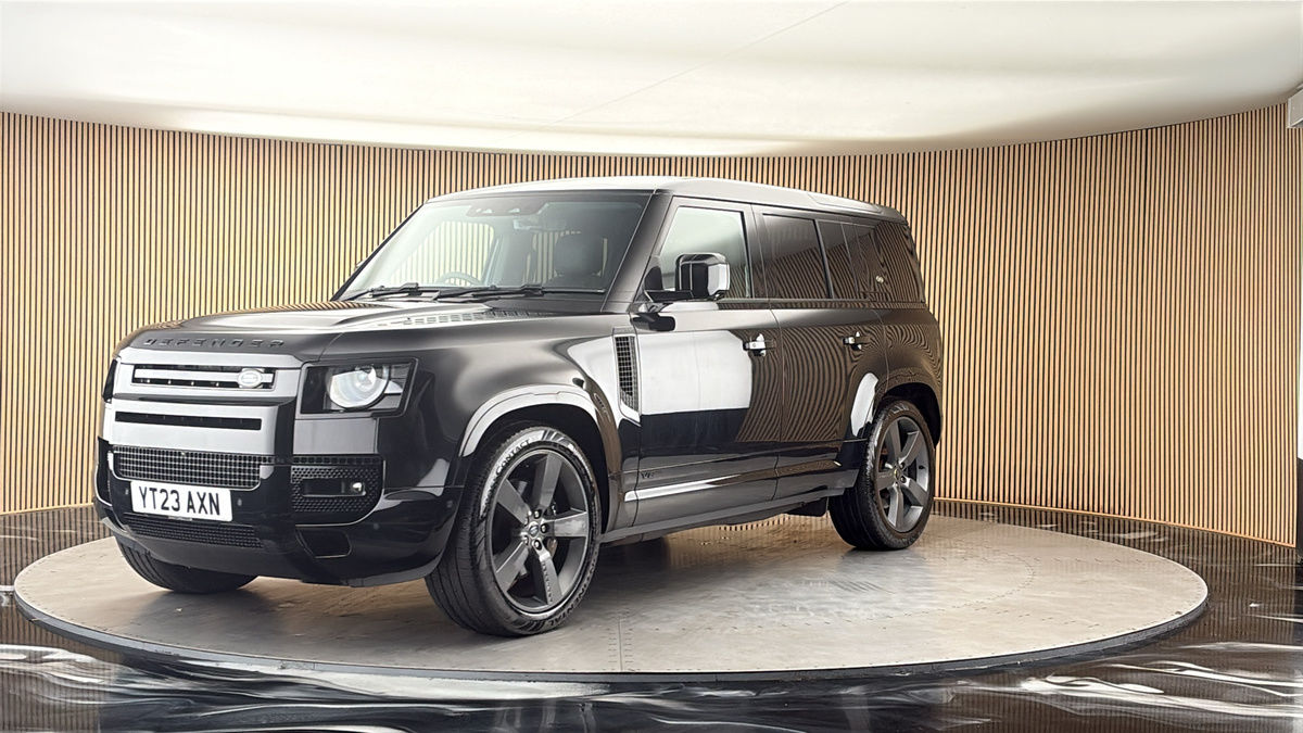 More views of Land Rover Defender 110