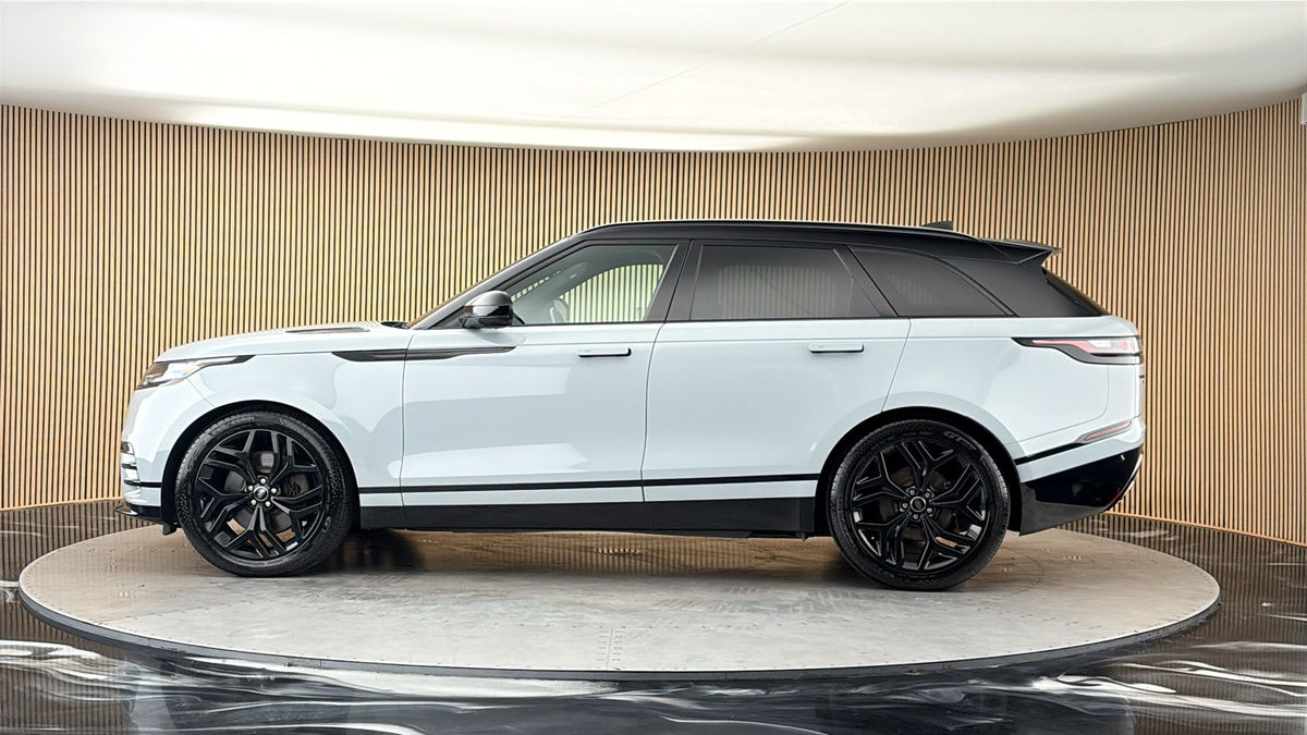 More views of Land Rover Range Rover Velar
