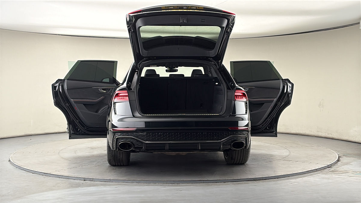 More views of Audi RSQ8