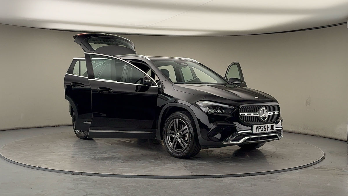 More views of Mercedes-Benz GLA