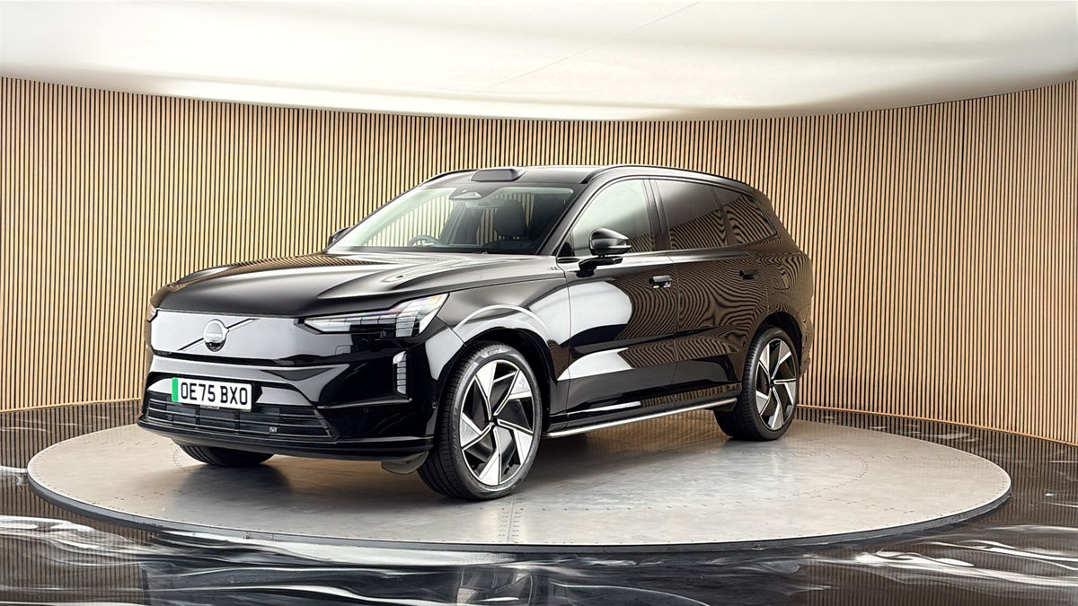 More views of Volvo EX90