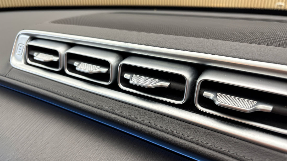 Mercedes-Benz S Class Image 34