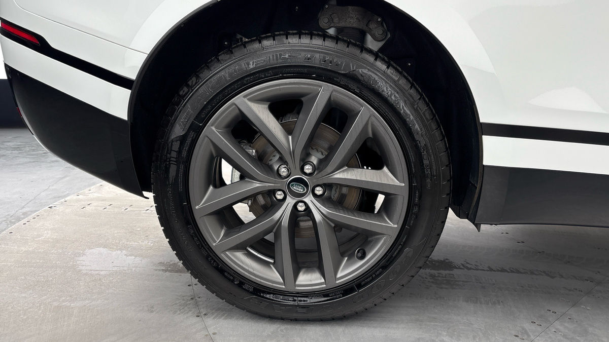 Land Rover Range Rover Velar Image 10