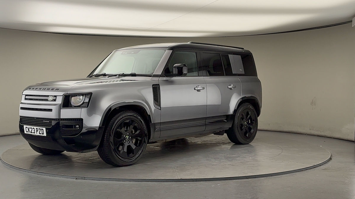 Land Rover Defender 110 Image 20