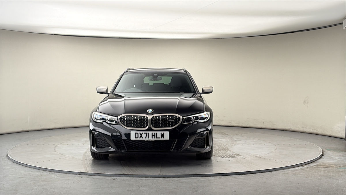 BMW 3 Series Image 3