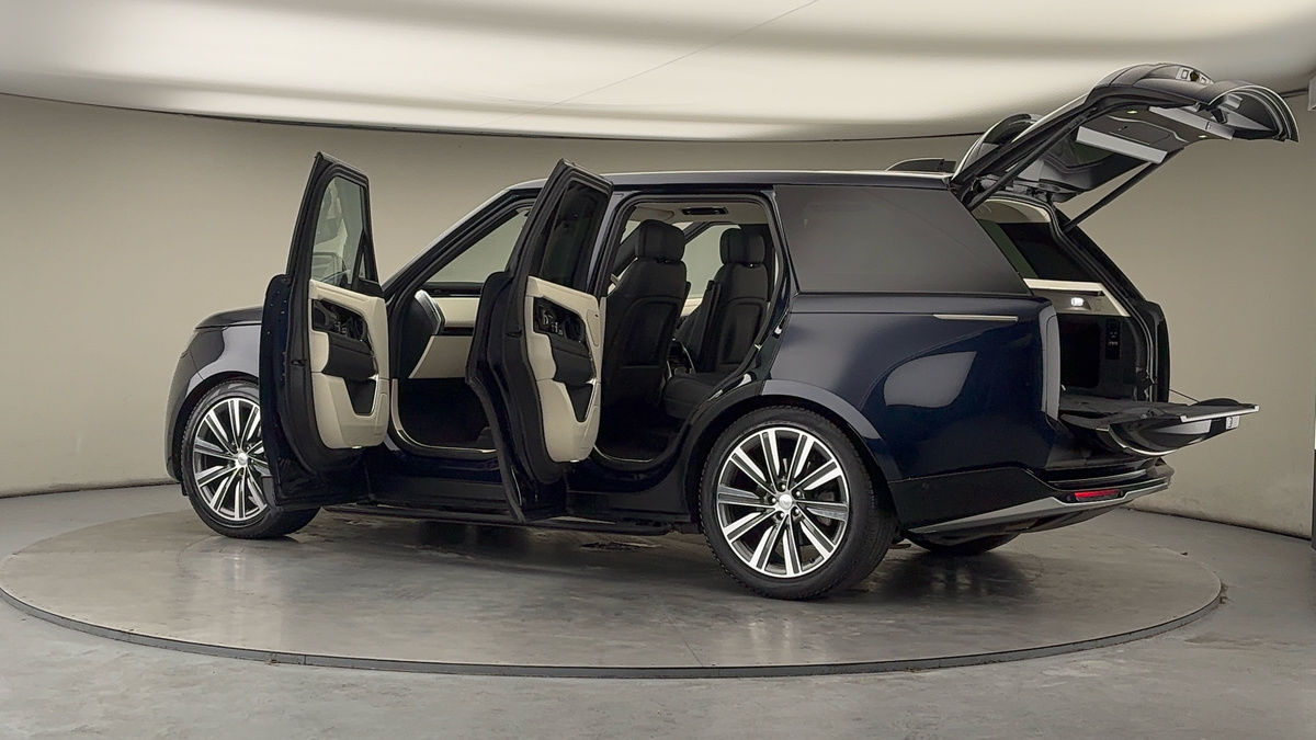 More views of Land Rover Range Rover