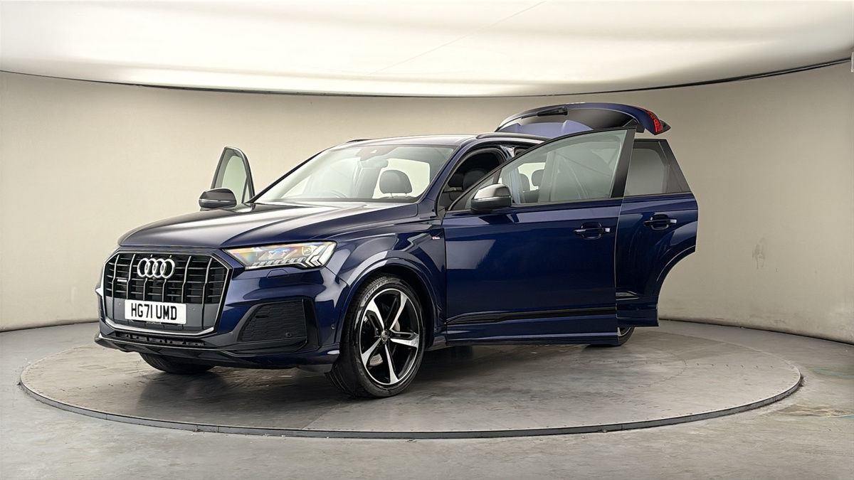 More views of Audi Q7