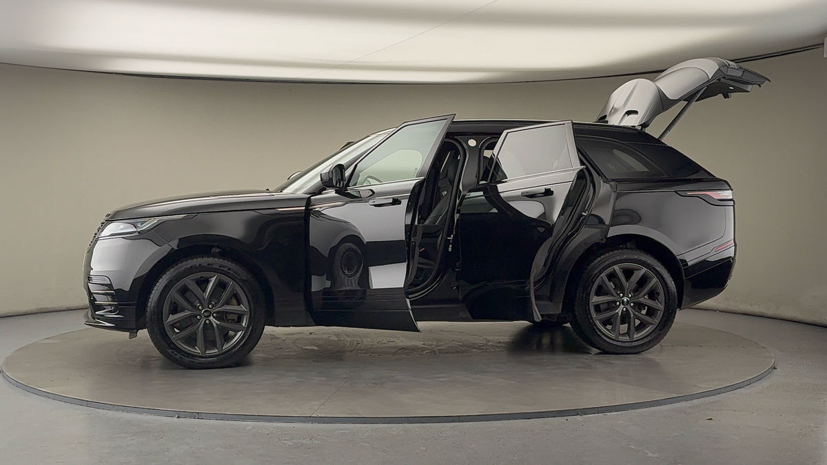 More views of Land Rover Range Rover Velar