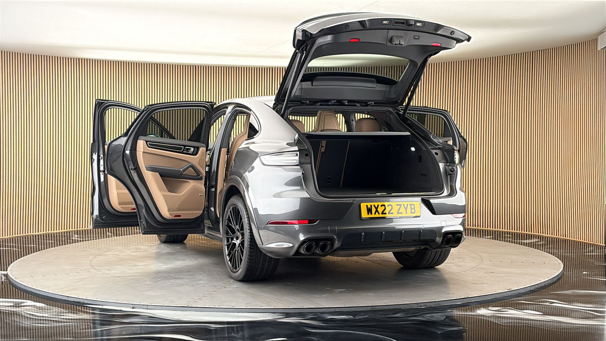 More views of Porsche Cayenne