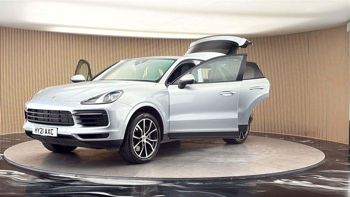 More views of Porsche Cayenne