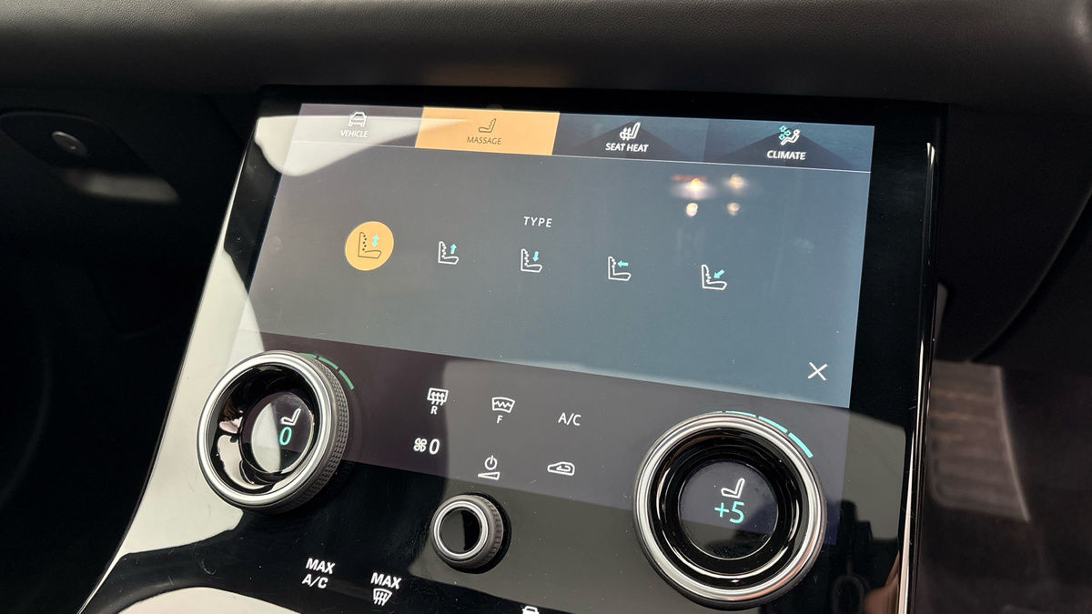 Land Rover Range Rover Velar Image 28