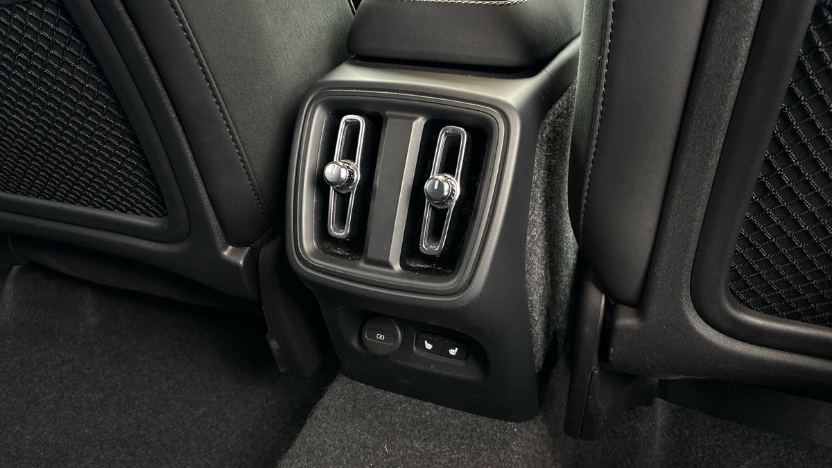 Volvo XC40 Image 25