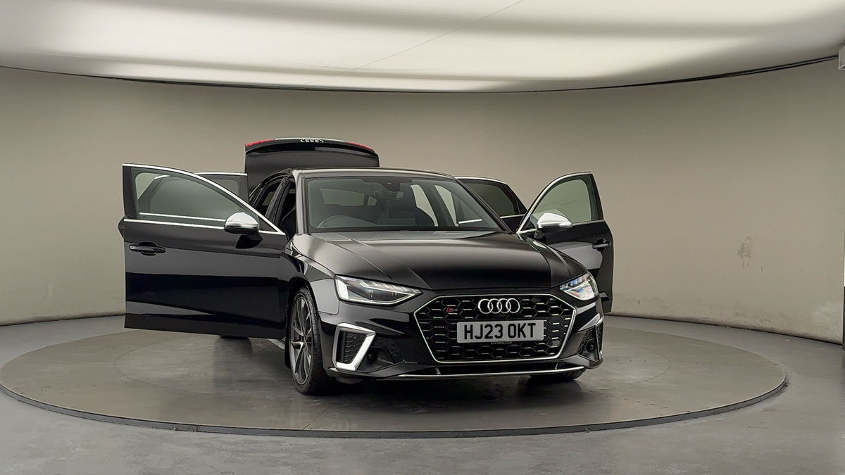 More views of Audi S4