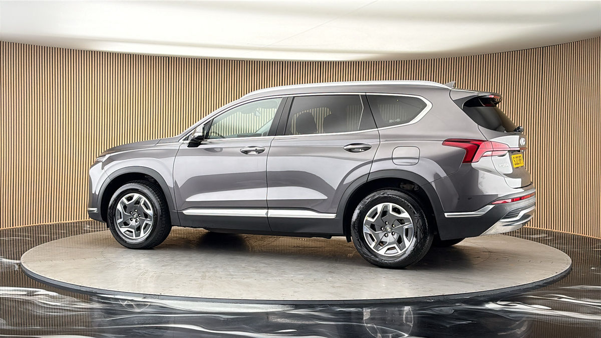 More views of Hyundai Santa Fe
