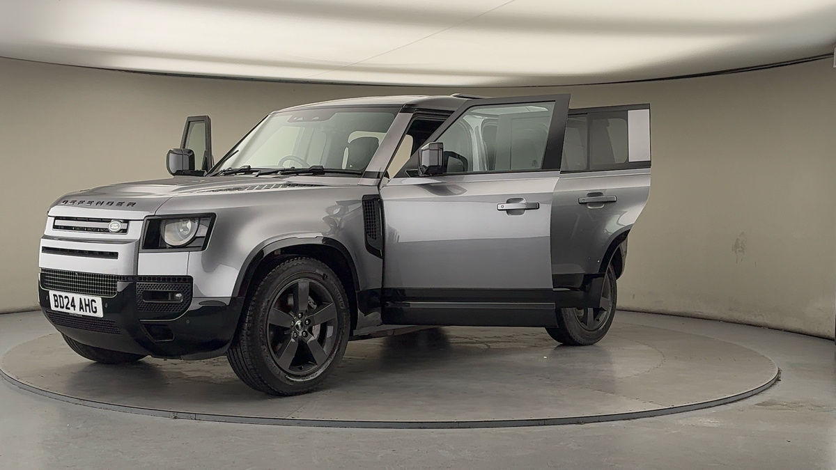 More views of Land Rover Defender 110