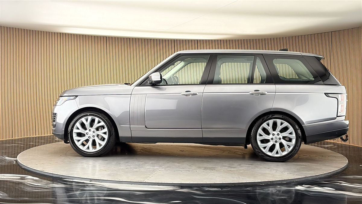 More views of Land Rover Range Rover