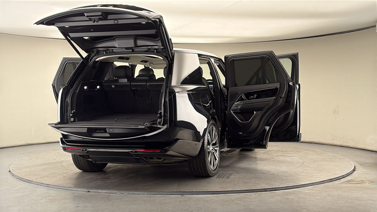 More views of Land Rover Range Rover