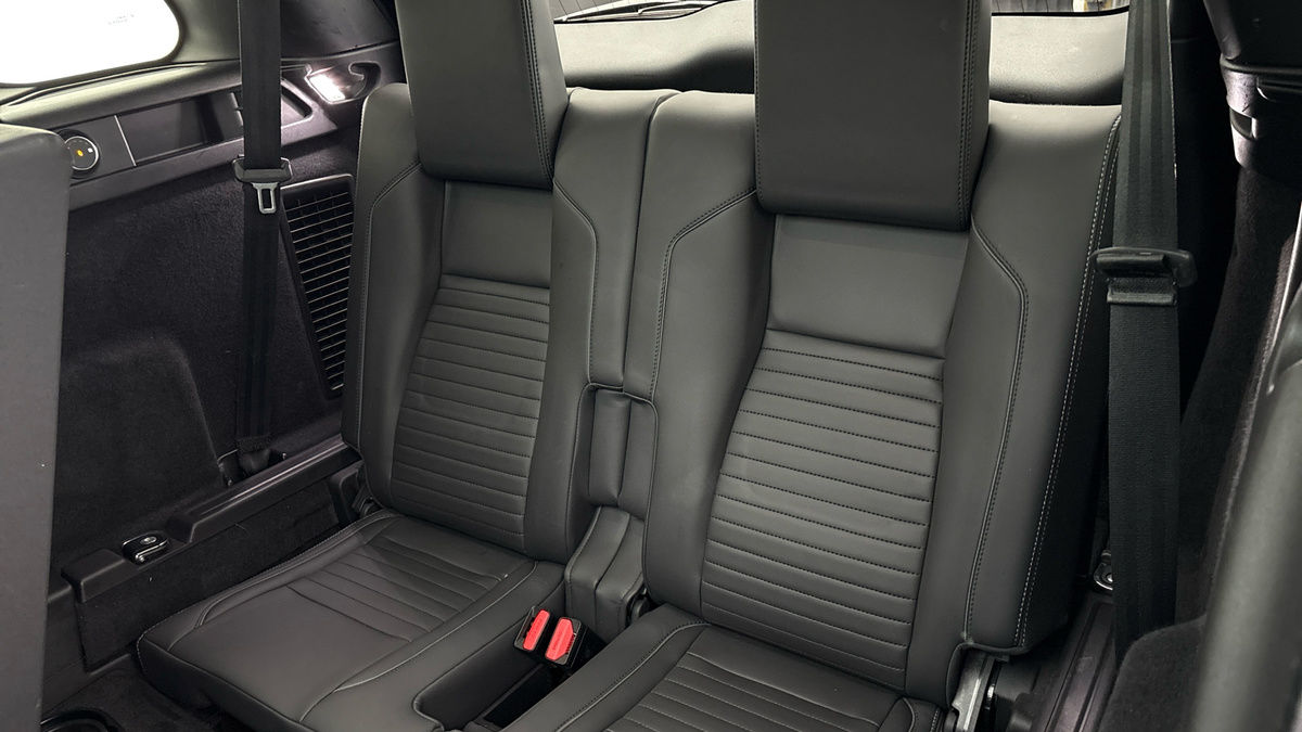 Land Rover Discovery Sport Image 25