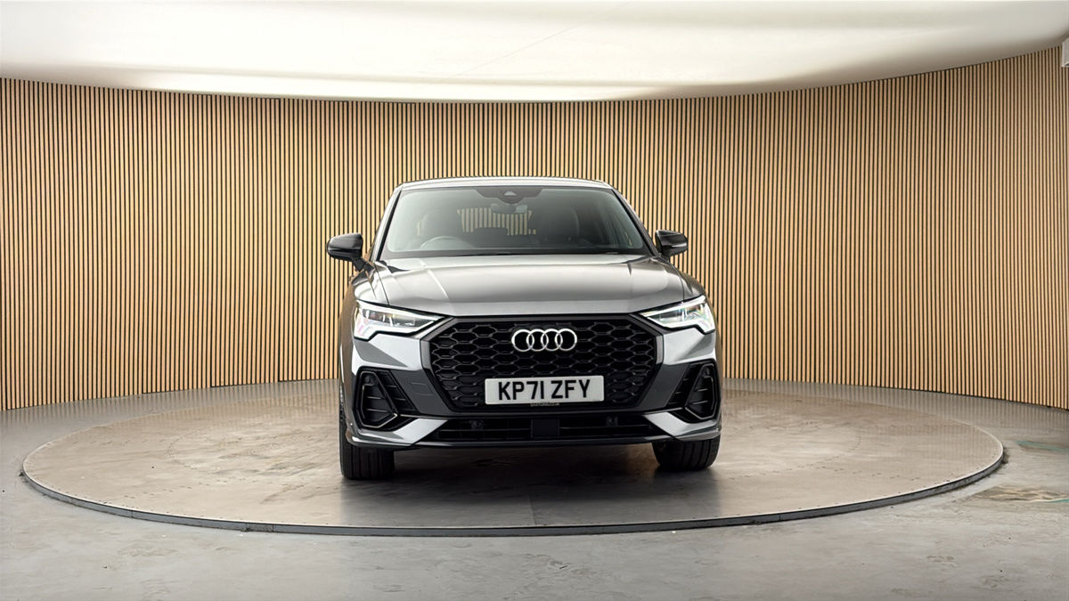 More views of Audi Q3