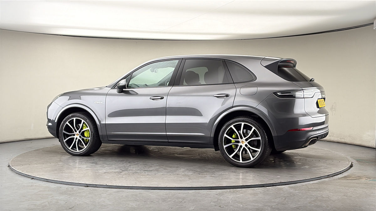 More views of Porsche Cayenne