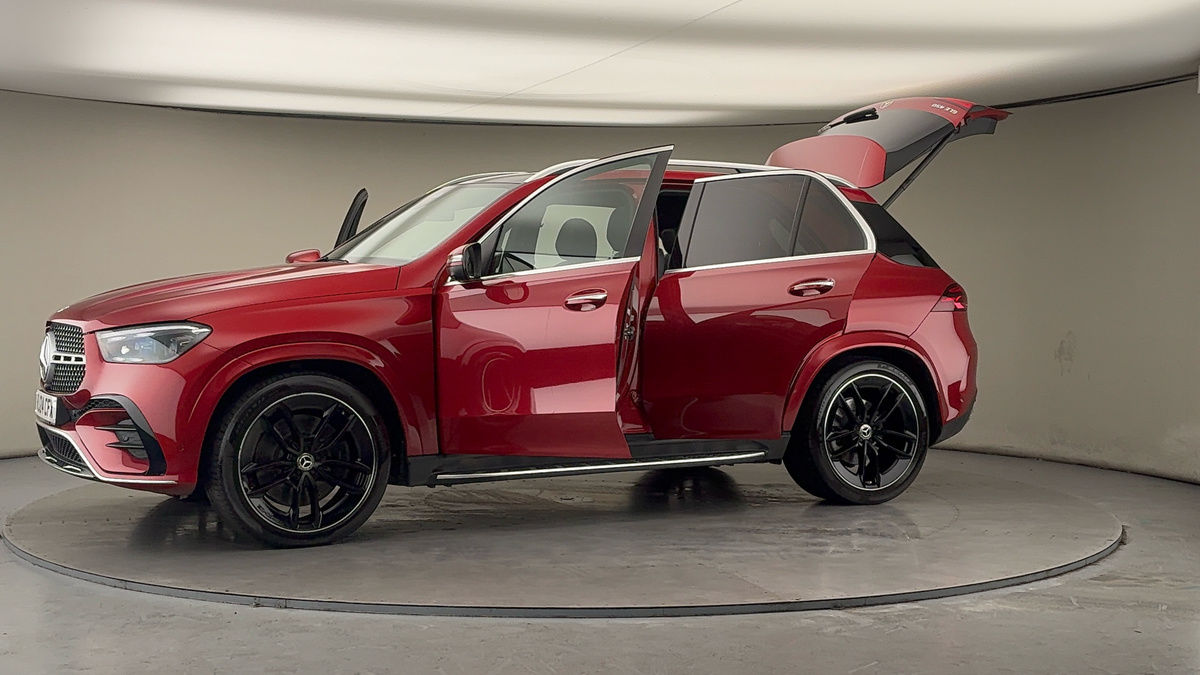 More views of Mercedes-Benz GLE