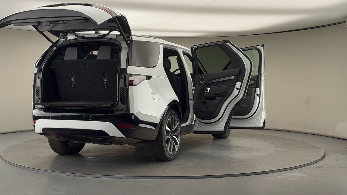 More views of Land Rover Discovery