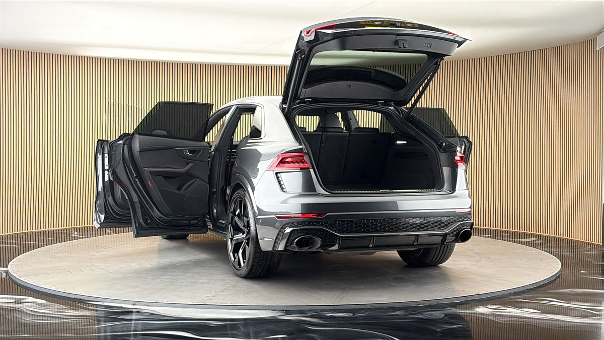 More views of Audi RSQ8