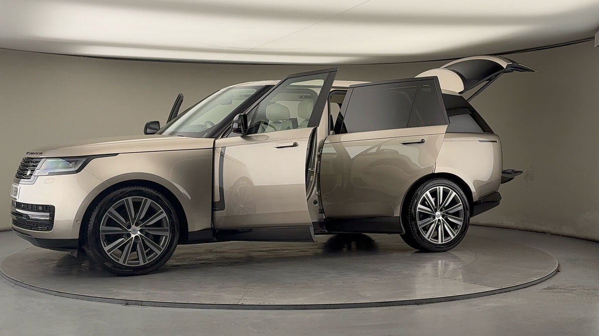 More views of Land Rover Range Rover