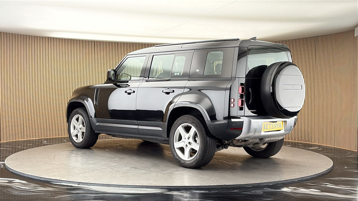 More views of Land Rover Defender 110