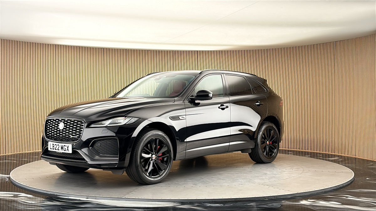 Jaguar F-PACE Image 20