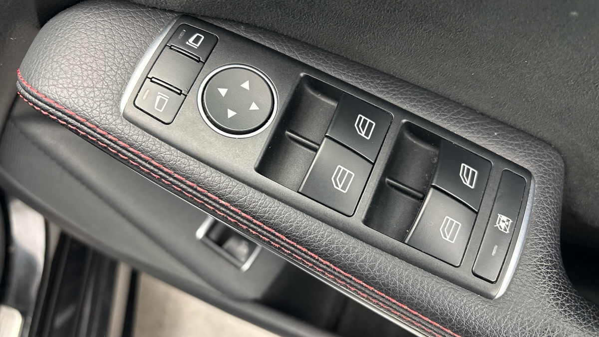 Mercedes-Benz CLA Image 26