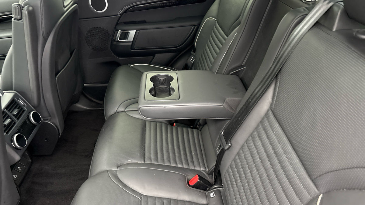 Land Rover Discovery Image 9