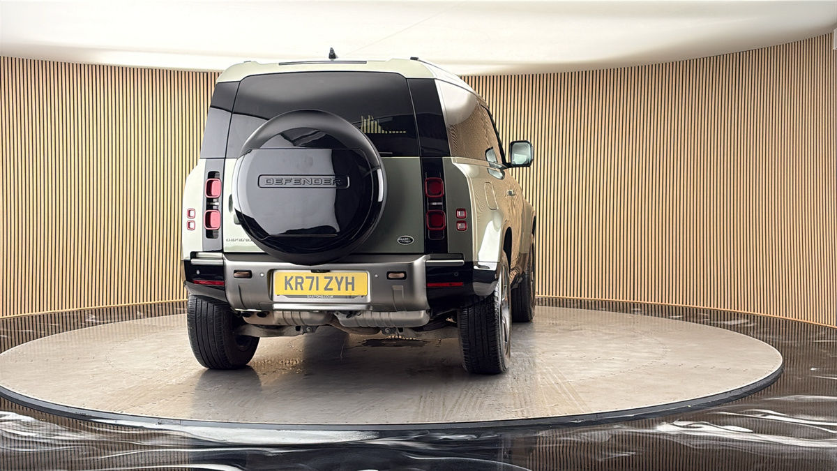 More views of Land Rover Defender 90