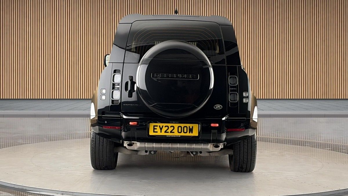 Land Rover Defender 90 Image 4