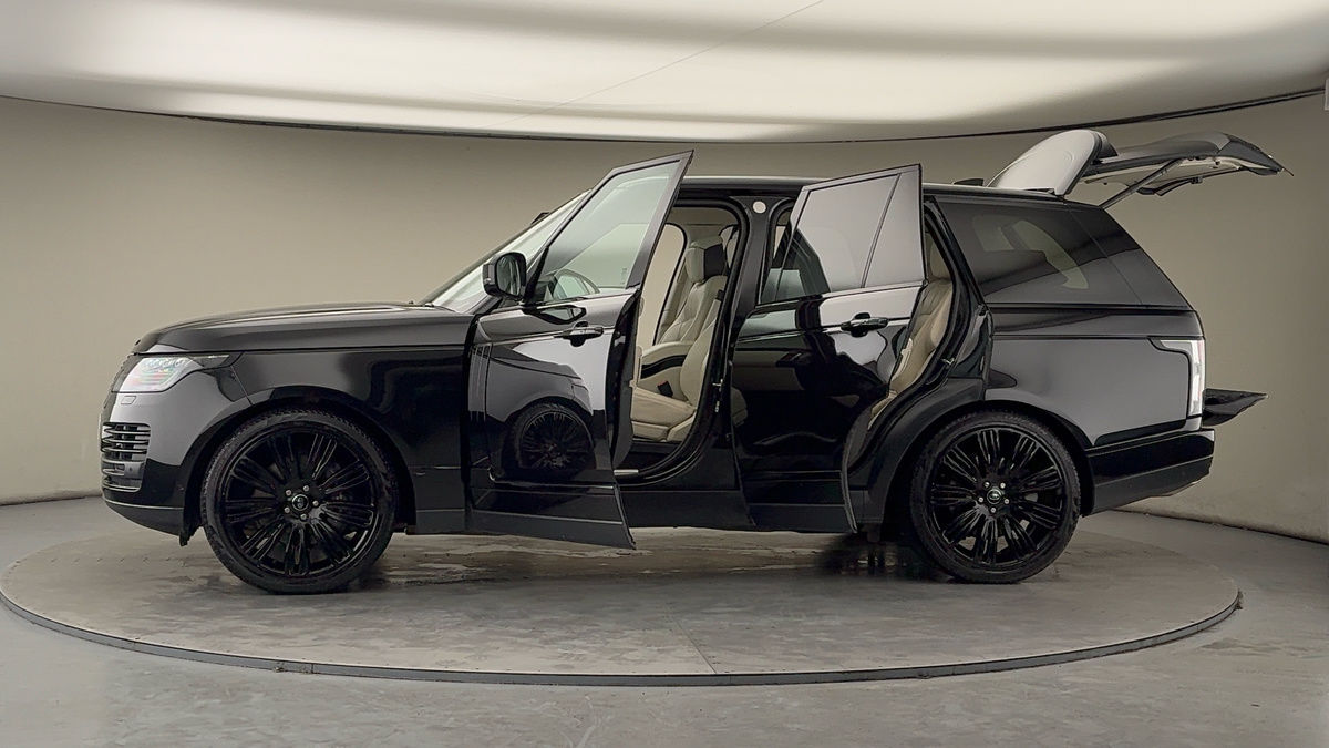 More views of Land Rover Range Rover