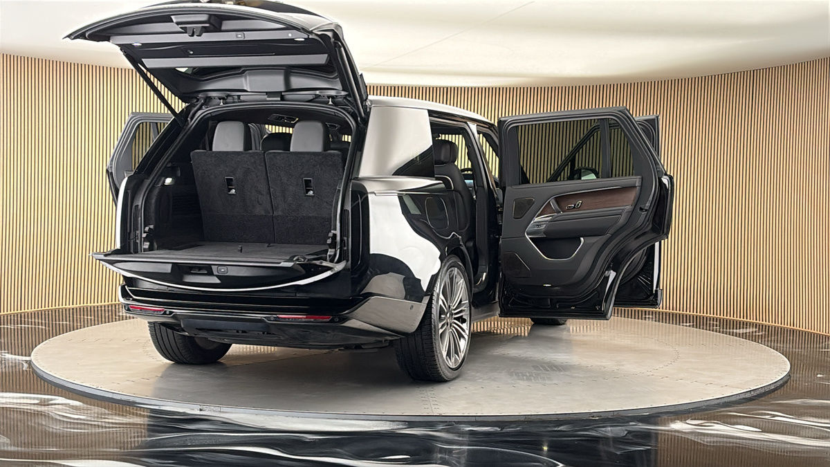 More views of Land Rover Range Rover