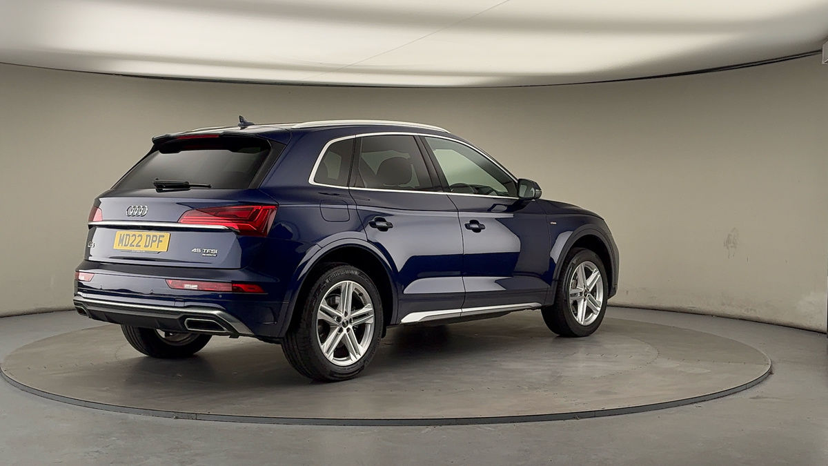 Audi Q5 Image 21