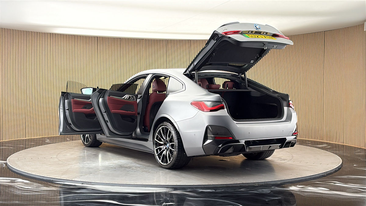 BMW i4 Image 24