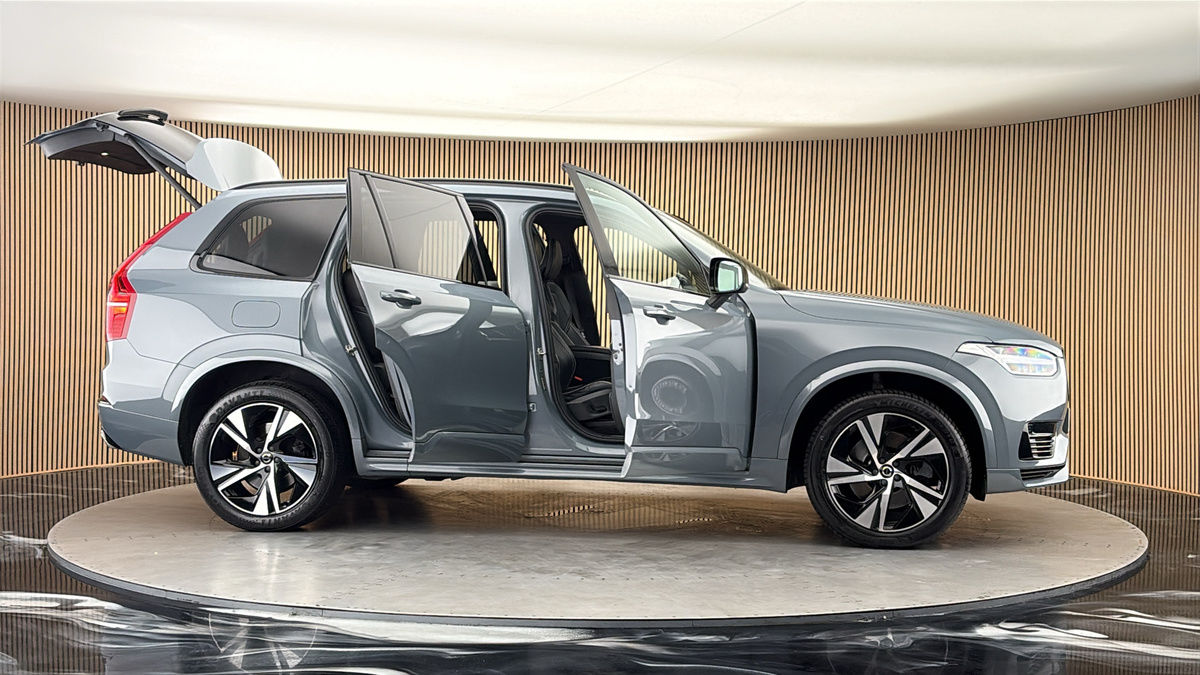 More views of Volvo XC90