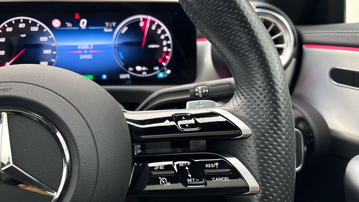 Mercedes-Benz CLA Image 14