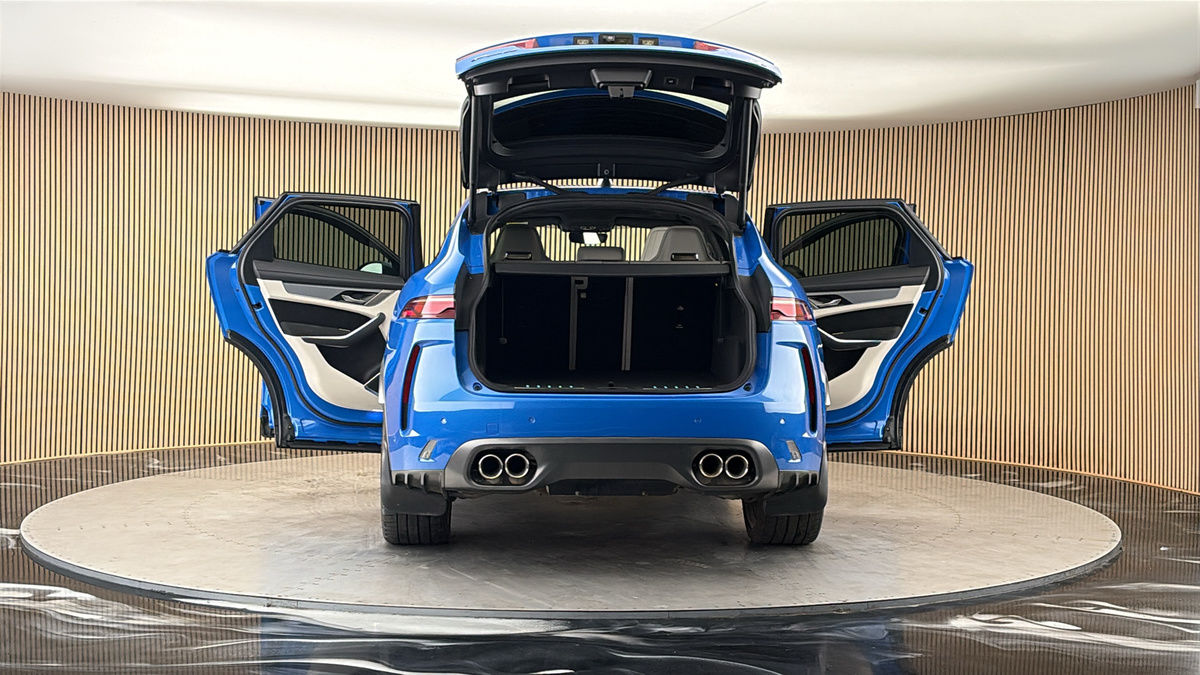 More views of Jaguar F-PACE